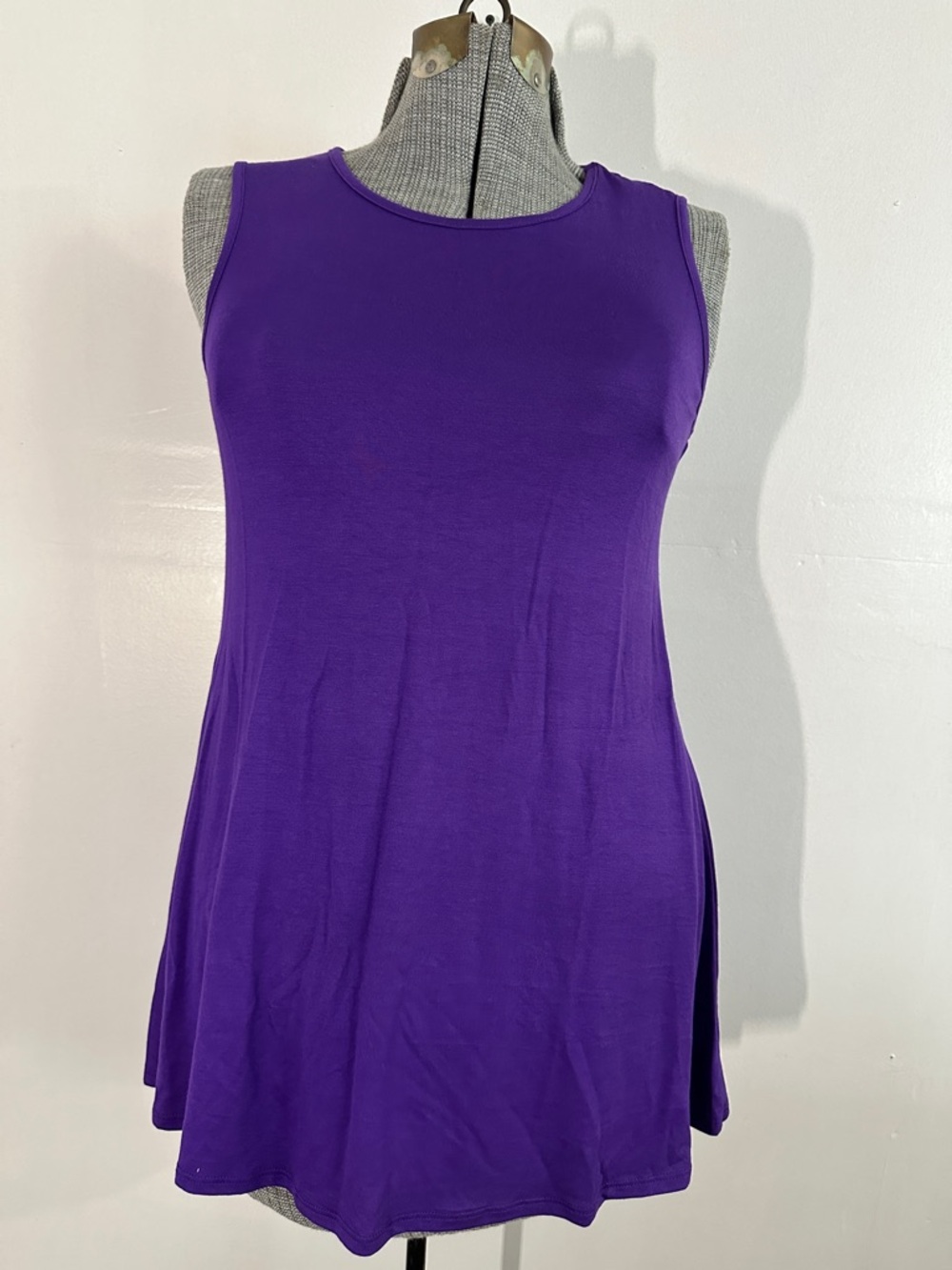 Sleeveless Swing Tank Top in Deep Purple